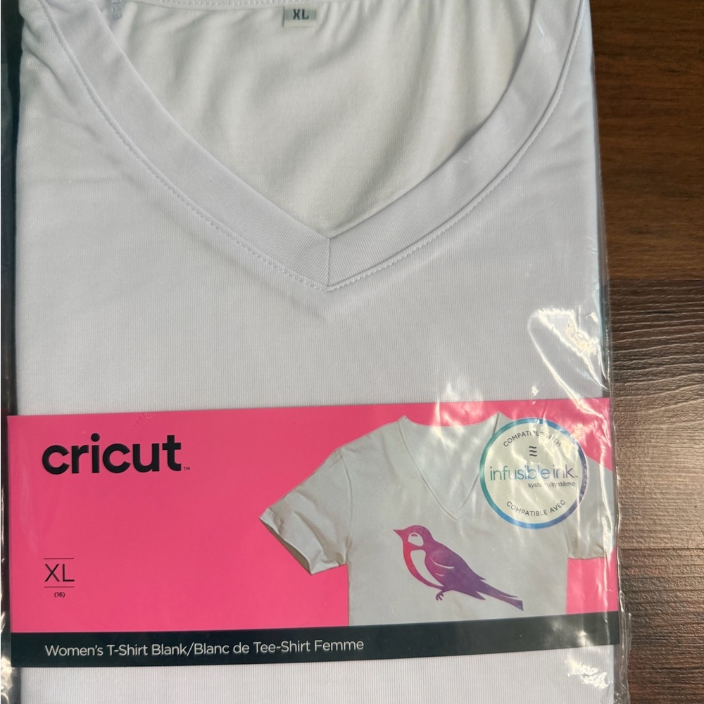 Cricut Infusible Ink Blank Shirts Bundle Women XL White NEW Sublimation Tees
